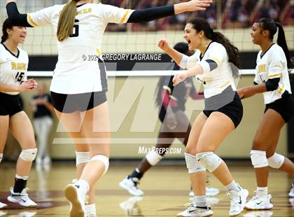 Thumbnail 2 in Fossil Ridge vs Keller Central photogallery.