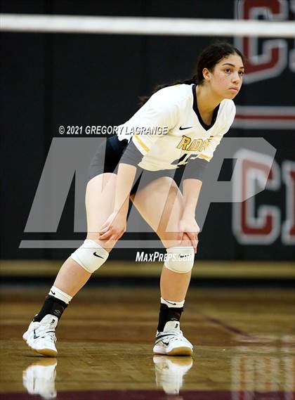 Thumbnail 2 in Fossil Ridge vs Keller Central photogallery.