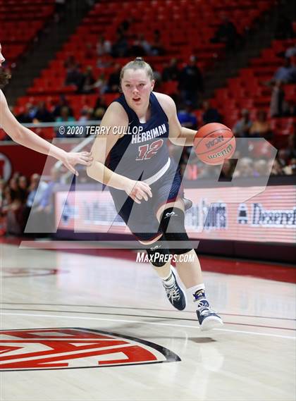Thumbnail 3 in Herriman vs. Fremont (UHSAA 6A Quarterfinal) photogallery.