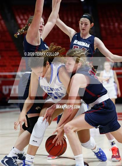 Thumbnail 3 in Herriman vs. Fremont (UHSAA 6A Quarterfinal) photogallery.