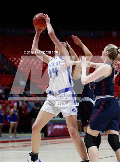 Thumbnail 3 in Herriman vs. Fremont (UHSAA 6A Quarterfinal) photogallery.