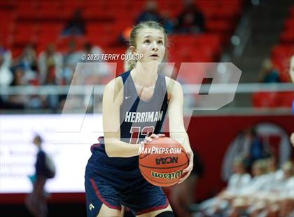Thumbnail 2 in Herriman vs. Fremont (UHSAA 6A Quarterfinal) photogallery.