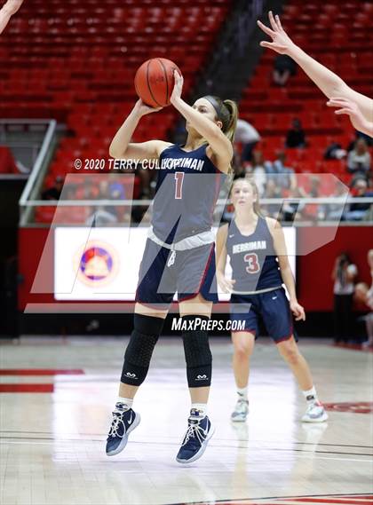 Thumbnail 2 in Herriman vs. Fremont (UHSAA 6A Quarterfinal) photogallery.