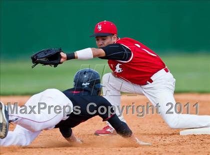 Thumbnail 2 in Fort Bend Austin vs North Shore (Alvin Tournament) photogallery.