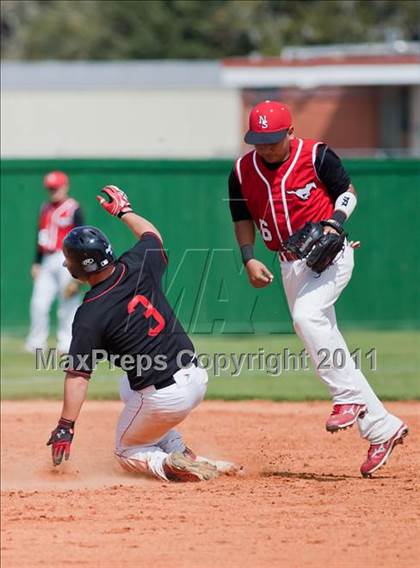 Thumbnail 2 in Fort Bend Austin vs North Shore (Alvin Tournament) photogallery.