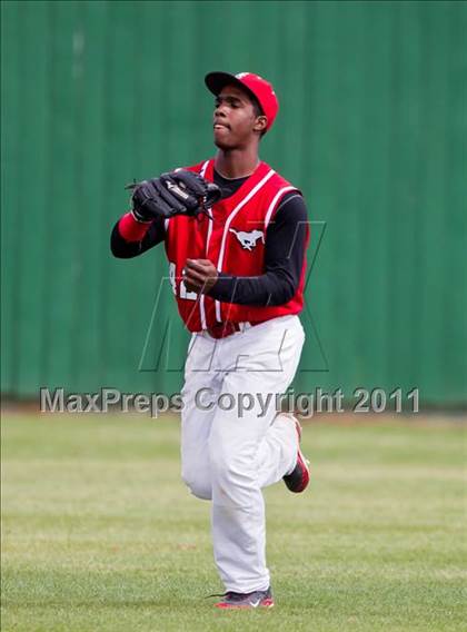 Thumbnail 2 in Fort Bend Austin vs North Shore (Alvin Tournament) photogallery.