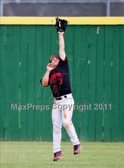 Thumbnail 2 in Fort Bend Austin vs North Shore (Alvin Tournament) photogallery.