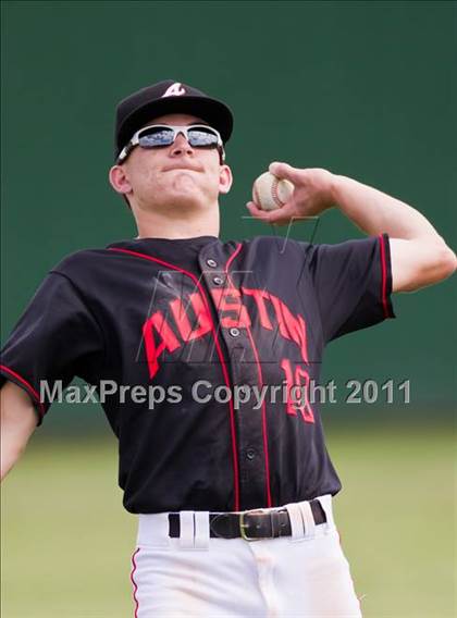 Thumbnail 3 in Fort Bend Austin vs North Shore (Alvin Tournament) photogallery.