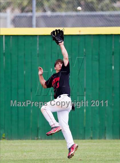 Thumbnail 3 in Fort Bend Austin vs North Shore (Alvin Tournament) photogallery.