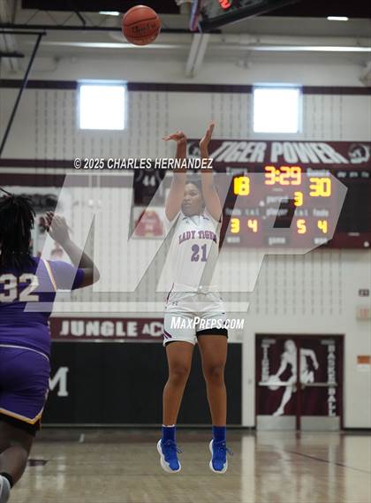 Thumbnail 1 in Marlin vs. Wharton (Aggieland Invitational) photogallery.