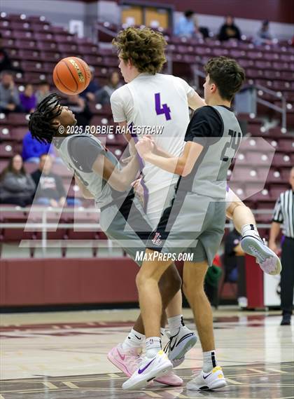 Thumbnail 2 in Lovejoy vs. Hallsville (UIL 5A D II Bi-District Playoff) photogallery.