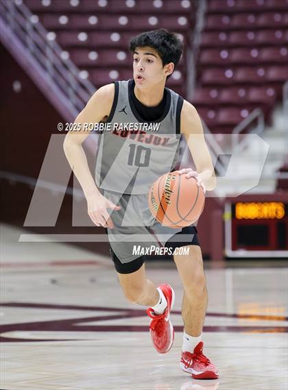 Thumbnail 2 in Lovejoy vs. Hallsville (UIL 5A D II Bi-District Playoff) photogallery.