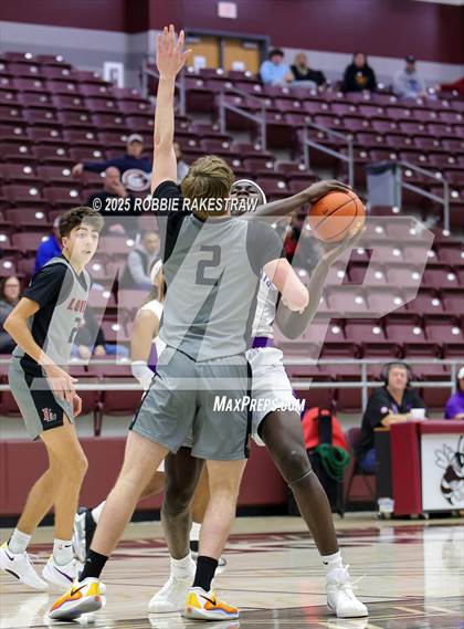 Thumbnail 3 in Lovejoy vs. Hallsville (UIL 5A D II Bi-District Playoff) photogallery.