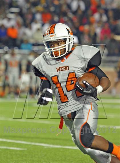Thumbnail 1 in Poteet vs. Lancaster (UIL 4A Division 2 Quarterfinal Playoff) photogallery.