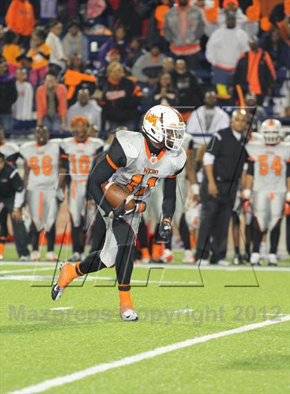 Thumbnail 2 in Poteet vs. Lancaster (UIL 4A Division 2 Quarterfinal Playoff) photogallery.