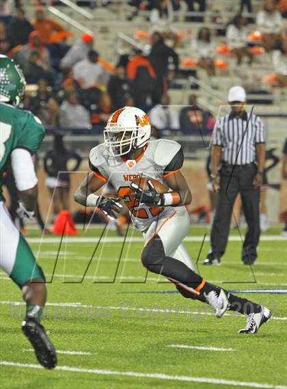 Thumbnail 3 in Poteet vs. Lancaster (UIL 4A Division 2 Quarterfinal Playoff) photogallery.