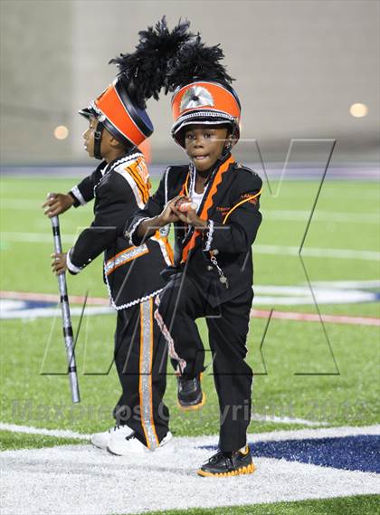 Thumbnail 1 in Poteet vs. Lancaster (UIL 4A Division 2 Quarterfinal Playoff) photogallery.