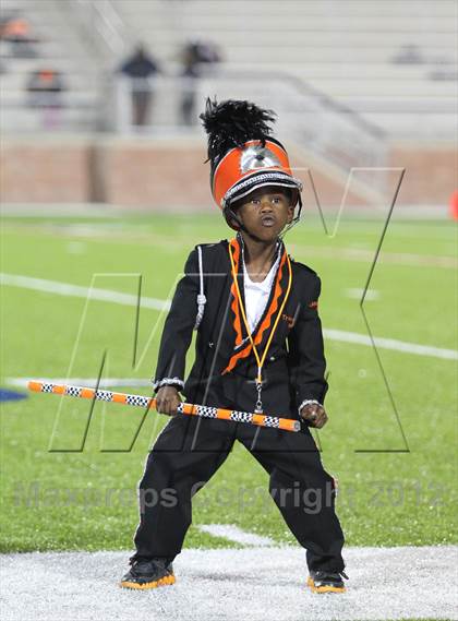 Thumbnail 2 in Poteet vs. Lancaster (UIL 4A Division 2 Quarterfinal Playoff) photogallery.