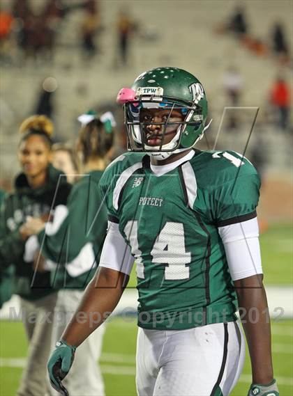 Thumbnail 2 in Poteet vs. Lancaster (UIL 4A Division 2 Quarterfinal Playoff) photogallery.