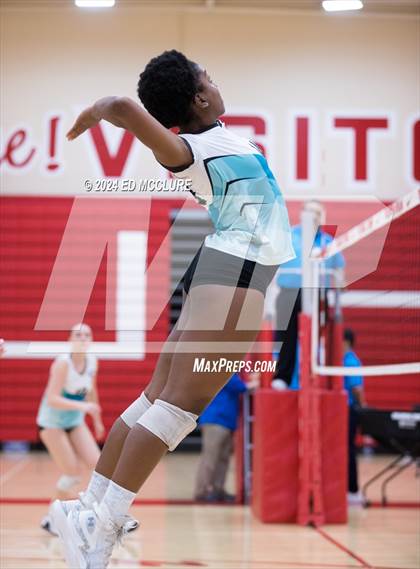 Thumbnail 3 in Aliso Niguel vs Redondo Union photogallery.