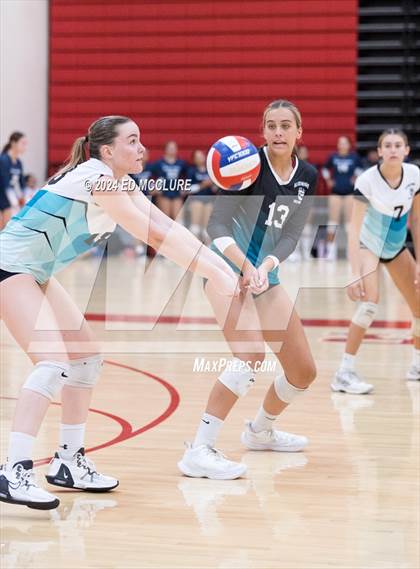 Thumbnail 2 in Aliso Niguel vs Redondo Union photogallery.