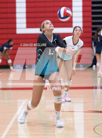 Thumbnail 1 in Aliso Niguel vs Redondo Union photogallery.