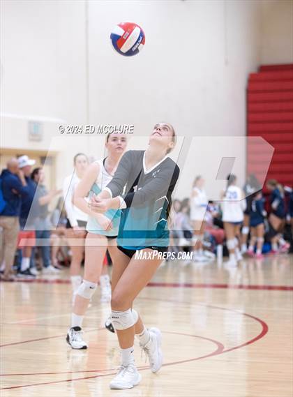 Thumbnail 2 in Aliso Niguel vs Redondo Union photogallery.