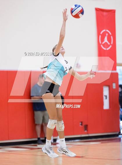 Thumbnail 2 in Aliso Niguel vs Redondo Union photogallery.