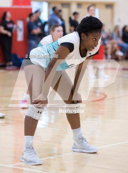 Thumbnail 2 in Aliso Niguel vs Redondo Union photogallery.