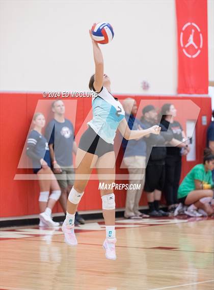 Thumbnail 3 in Aliso Niguel vs Redondo Union photogallery.