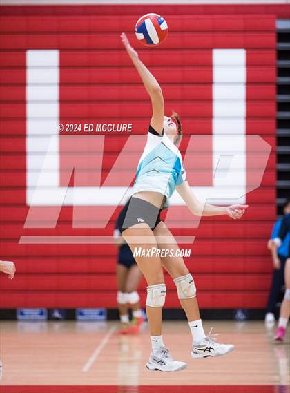 Thumbnail 1 in Aliso Niguel vs Redondo Union photogallery.