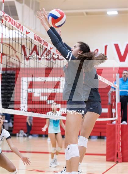 Thumbnail 3 in Aliso Niguel vs Redondo Union photogallery.