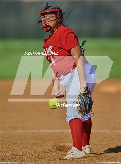 Thumbnail 1 in JV: King @ North Shore photogallery.