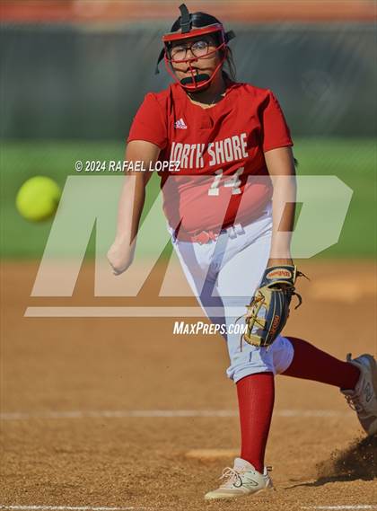 Thumbnail 2 in JV: King @ North Shore photogallery.