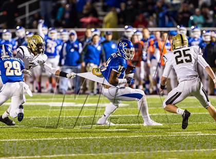 Thumbnail 2 in Serra [Junipero] vs. Archbishop Mitty (CIF CCS Open Division Final) photogallery.