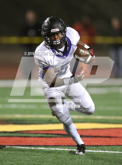 Thumbnail 2 in Rancho Cucamonga vs. Mission Viejo (CIF-SS D1 Playoffs) photogallery.