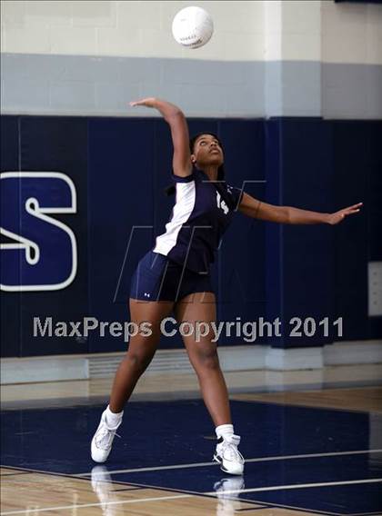 Thumbnail 2 in Poly (Pasadena) @ Flintridge Prep photogallery.