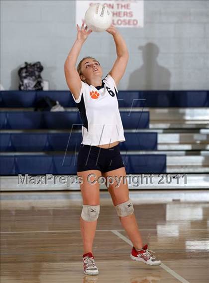 Thumbnail 1 in Poly (Pasadena) @ Flintridge Prep photogallery.
