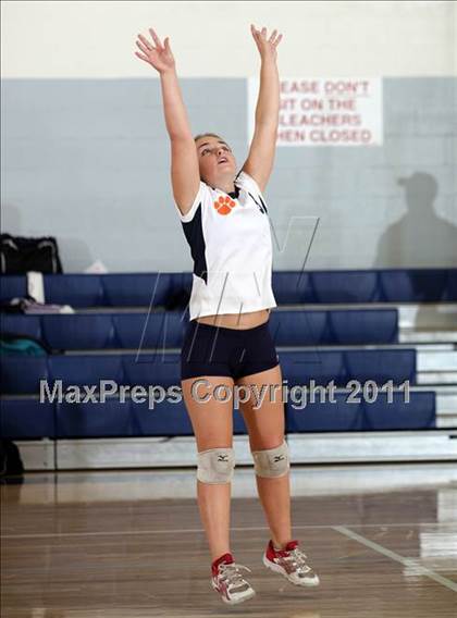 Thumbnail 1 in Poly (Pasadena) @ Flintridge Prep photogallery.
