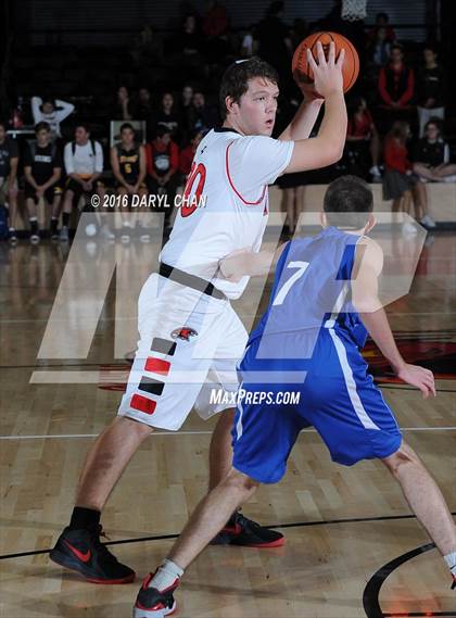 Thumbnail 1 in Shalhevet vs Elitzur  (Steve Glouberman Tounament) photogallery.