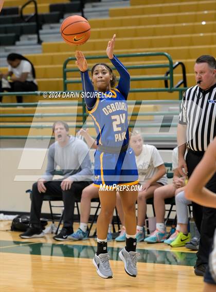 Thumbnail 1 in Ridgeline vs Osbourn Park (Nike Tournament of Champions - Final) photogallery.