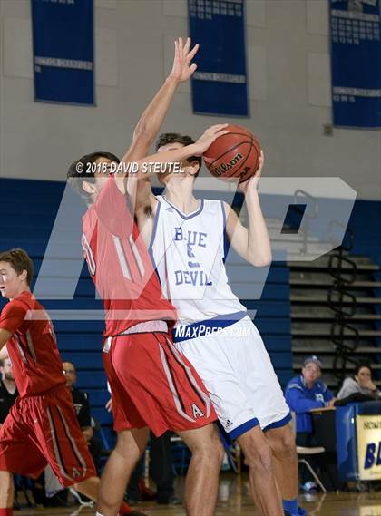Thumbnail 2 in Antelope vs. Davis (Les Curry Invitational) photogallery.