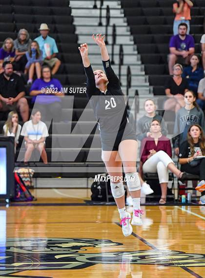 Thumbnail 3 in College Station vs A&M Consolidated photogallery.