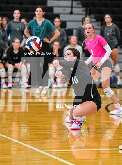 Thumbnail 1 in College Station vs A&M Consolidated photogallery.