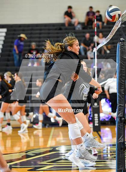 Thumbnail 3 in College Station vs A&M Consolidated photogallery.
