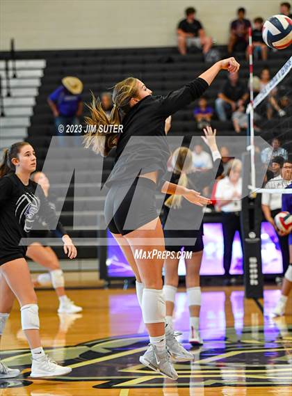 Thumbnail 3 in College Station vs A&M Consolidated photogallery.