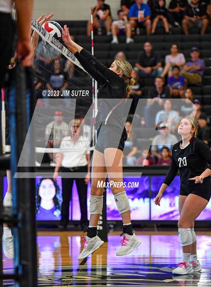 Thumbnail 1 in College Station vs A&M Consolidated photogallery.