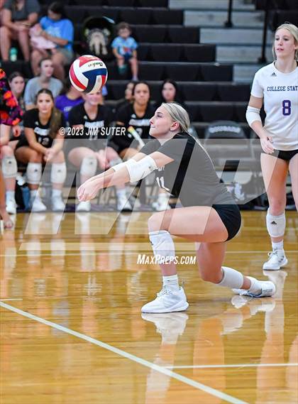 Thumbnail 2 in College Station vs A&M Consolidated photogallery.