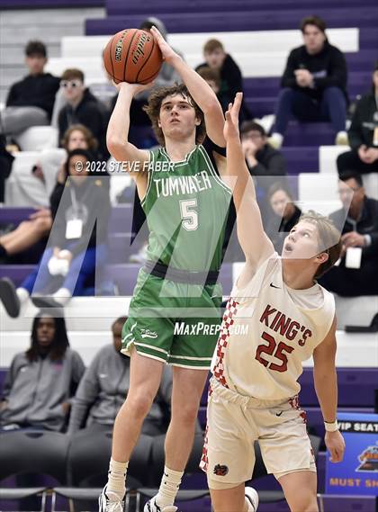 Thumbnail 1 in Tumwater vs. King's photogallery.