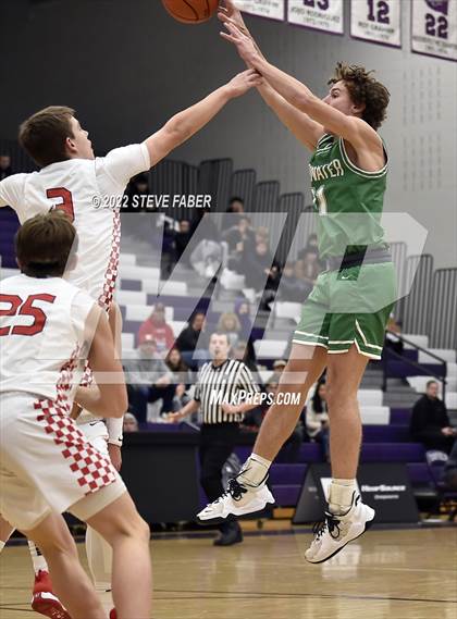 Thumbnail 1 in Tumwater vs. King's photogallery.